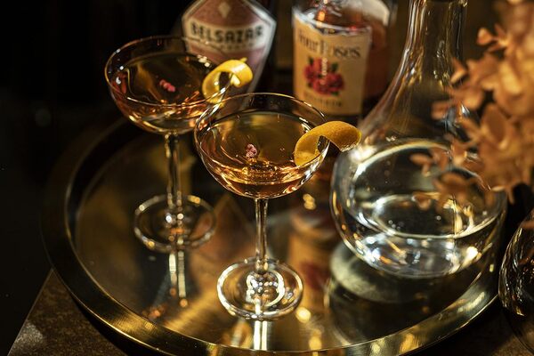 Verres à champagne vintage en cristal | Lot de 6 | Verres à cocktail classiques – Martini, Manhattan, Cosmopolitan, Sidecar, Daiquiri | Soucoupes style rétro années 1920 Speakeasy | Boîte de rangement