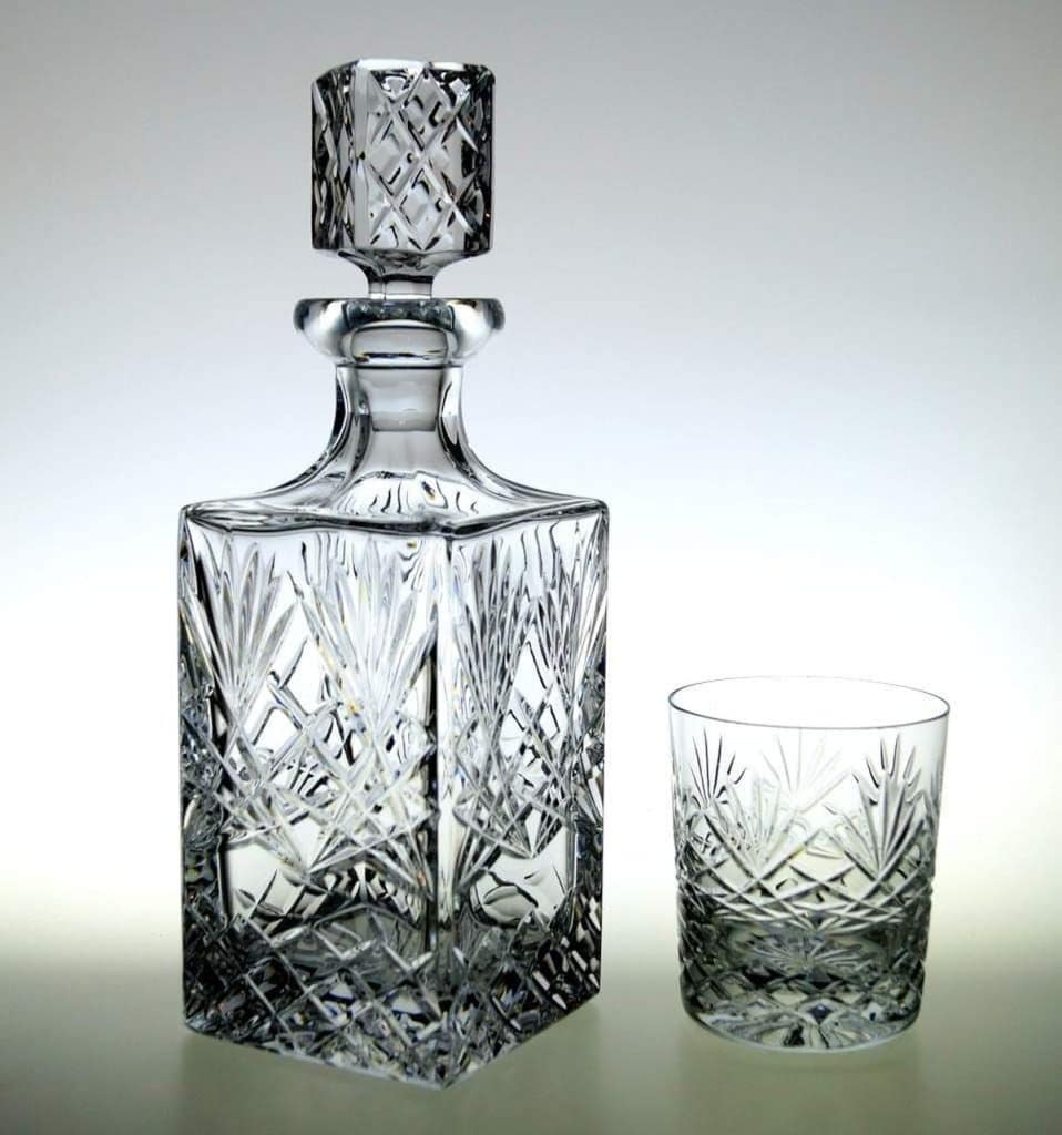 Avis : lot de 6 verres à whisky + carafe en cristal