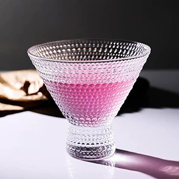 Explorez notre critique détaillée du lot de 6 verres à martini vintage en cristal, parfaits pour les amateurs de design rétro et de raffinement. Découvrez leurs caractéristiques uniques et leur élégance intemporelle dans notre article dédié.