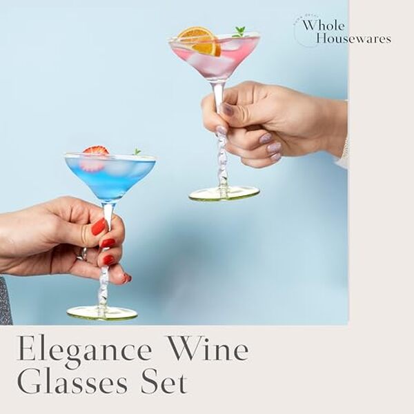 Découvrez notre analyse détaillée des verres à martini spirale Whole Housewares : un design élégant pour des soirées raffinées, avis et conseils d'achat inclus