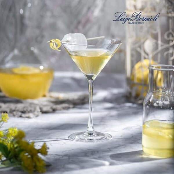 Découvrez notre évaluation complète sur le lot de 4 verres à martini Luigi Bormioli Crescendo : design, qualité et expérience de dégustation. Parfait pour vos cocktails élégants.