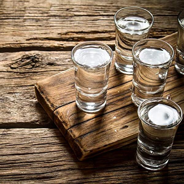 Découvrez notre test des verres à liqueur Relaxdays : un lot de 96 idéal pour vos schnaps et shooters, parfait pour animer vos soirées avec style et élégance.