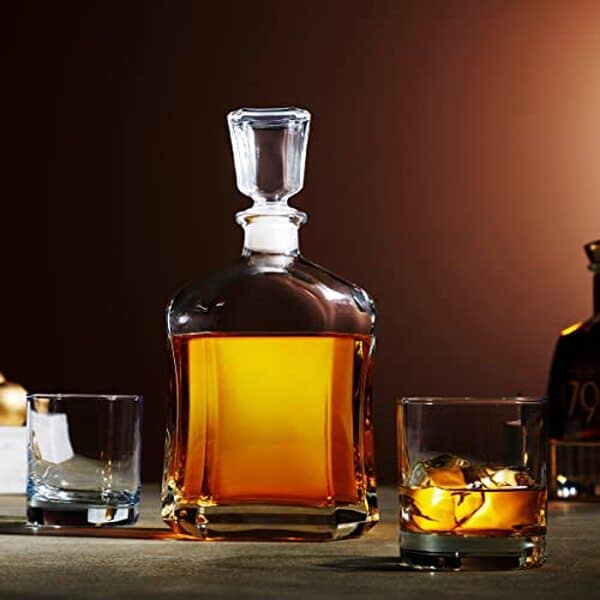 Découvrez notre test approfondi du décanteur en verre James Scott : une touche d'élégance pour apprécier vos spiritueux avec style.