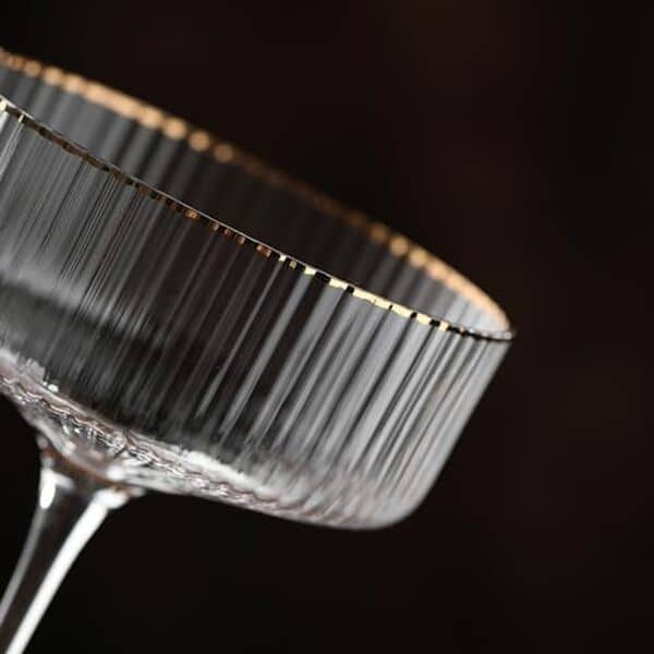 Découvrez notre avis complet sur l'ensemble de 6 verres à martini VIFVOR. Design élégant, qualité premium et prix attractif pour vos cocktails maison. 