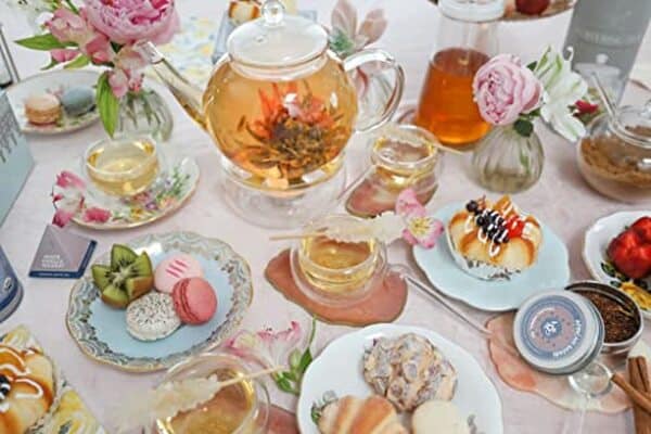 Découvrez notre test complet du set de thé Teabloom 1, 2 L avec infuseur intégré. Qualité, design et praticité : tous nos avis sur ce coffret à thé haut de gamme. 