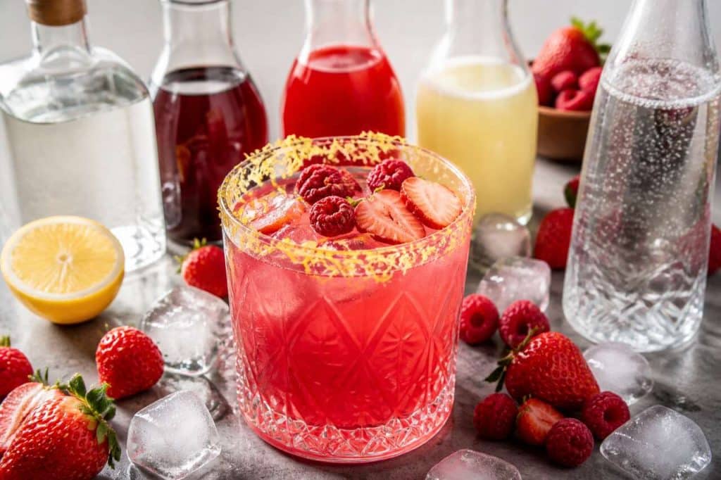 Cocktail Gin Framboise & Fraise : recette Fraรฎche Et Fruitรฉ