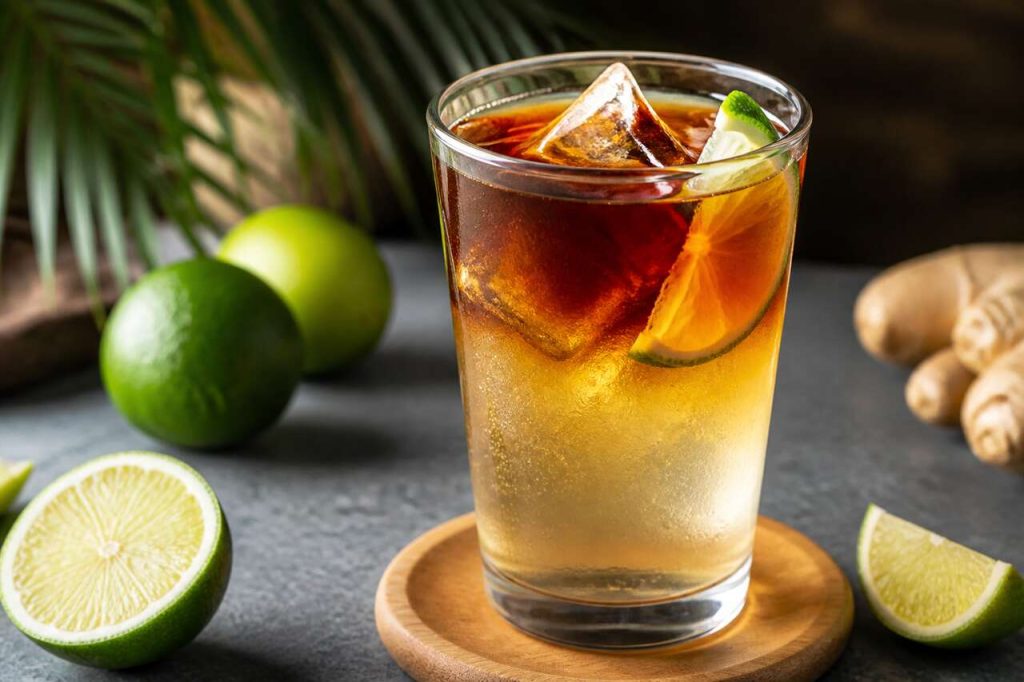 Recette du Dark 'n' Stormy : le cocktail au rhum et à la ginger beer
